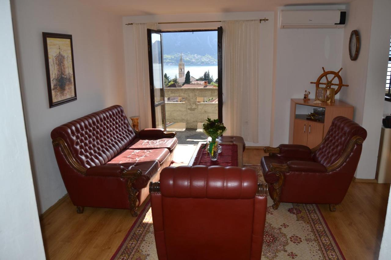 Apartments Dobrisa Kotor Luaran gambar