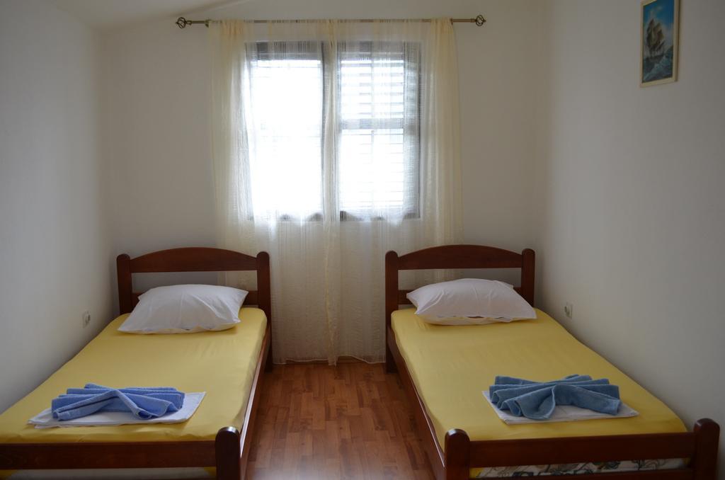 Apartments Dobrisa Kotor Bilik gambar