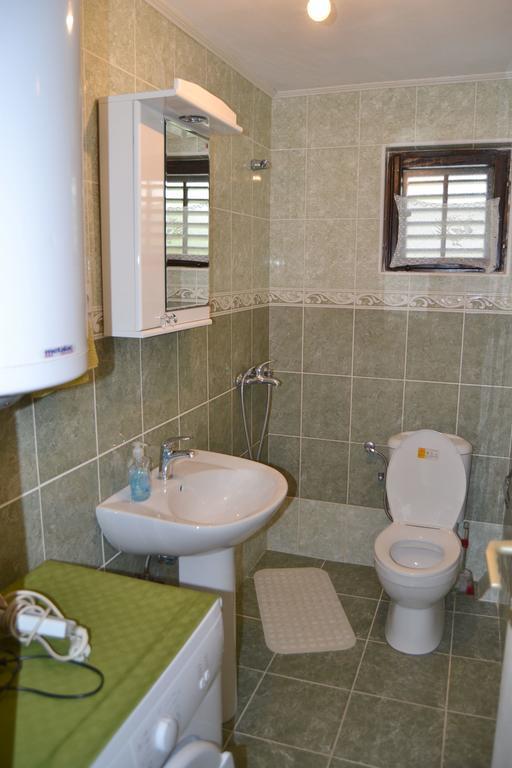 Apartments Dobrisa Kotor Luaran gambar