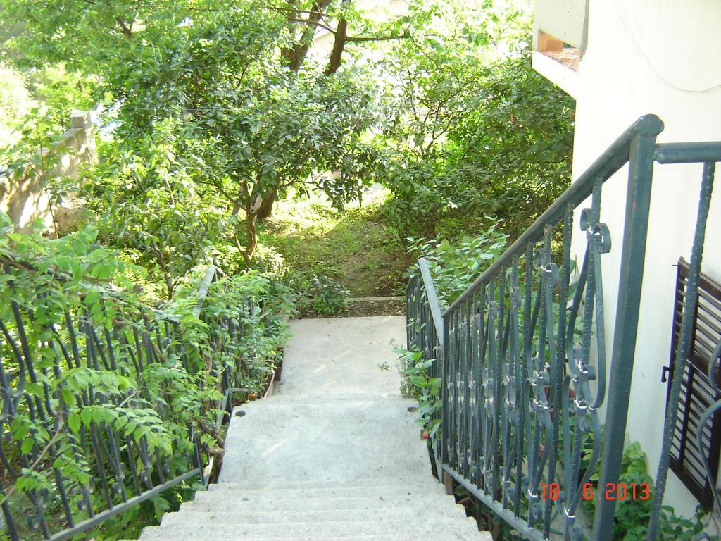 Apartments Dobrisa Kotor Luaran gambar
