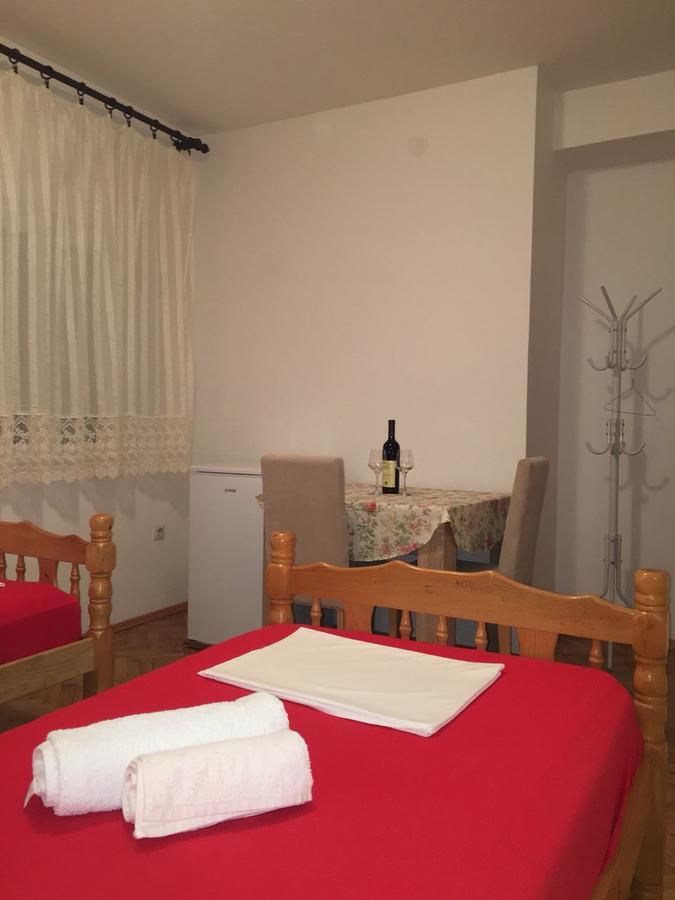 Apartments Dobrisa Kotor Luaran gambar