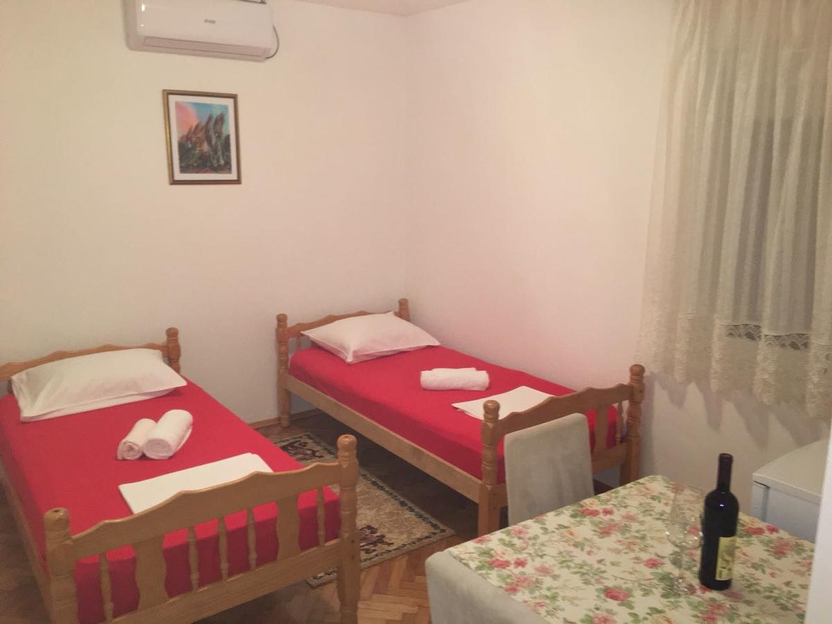 Apartments Dobrisa Kotor Luaran gambar